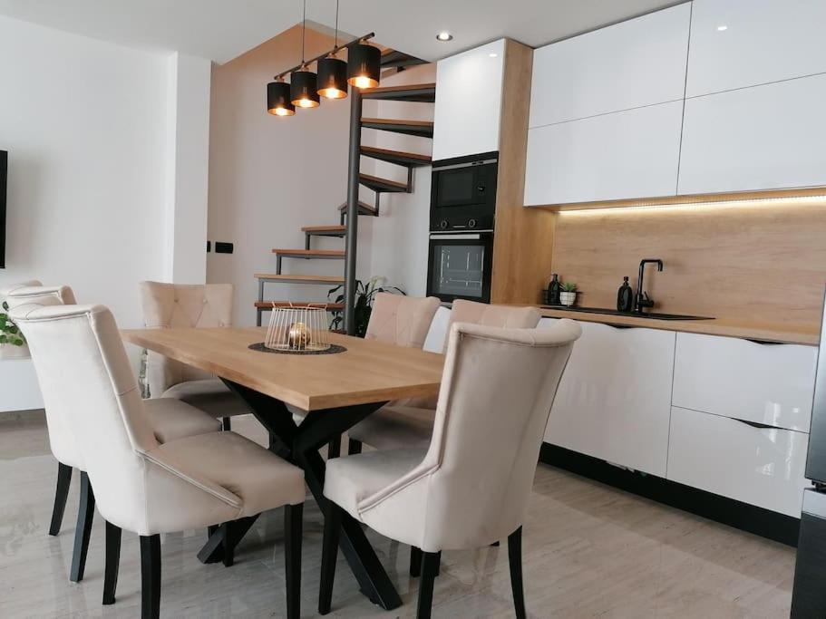 Apartman Max !!!! Omiš Esterno foto